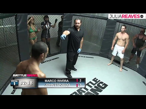 ❤️ Ultimate Fighter fucks wata lamba yarinya dama bayan fada a cikin zobe Batsa na Gida ❤