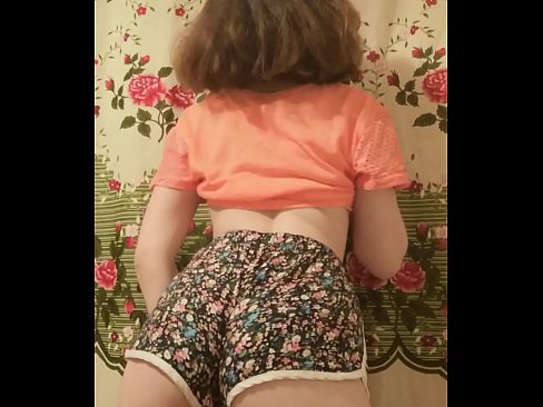❤️ Sexy matashin jariri yana cire guntun wando a kyamara Batsa na Gida ❤