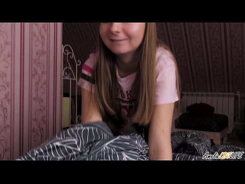 ❤️ Blondie tana tsotsar BFF's dinta sosai kuma ta sami Cum A Bakinta Batsa na Gida ❤